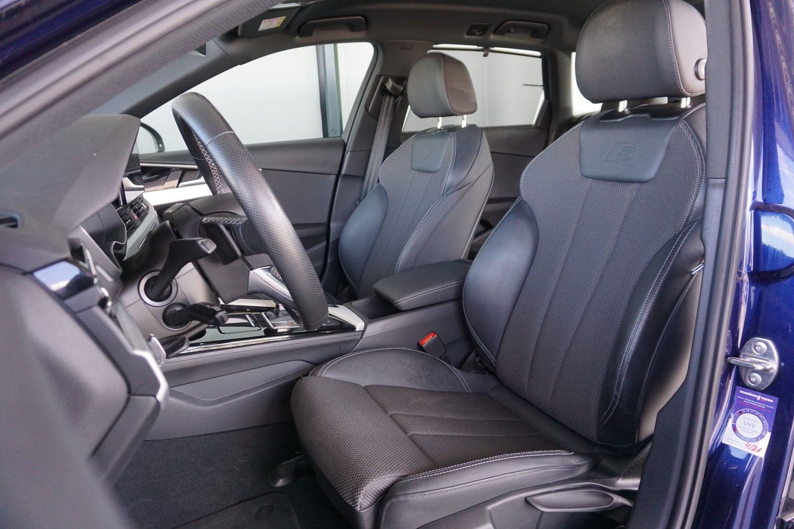 Audi A4 Avant 45 TFSI quattro advanced - Samsaru's Car Outlet