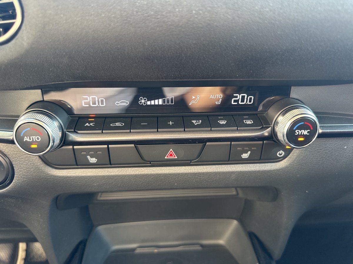 Mazda CX-30 Nagisa Einparkhilfe LogIn Memory Notbremsa