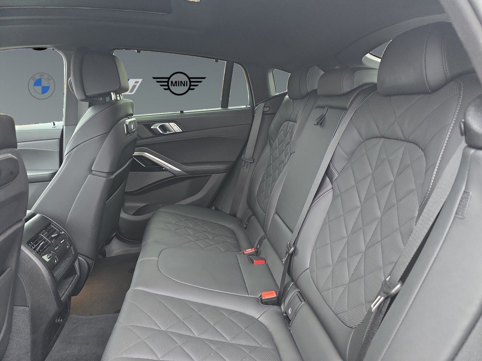 BMW X6 xDrive40d M Sportpaket*Sitzbelüftung*AHK*Soft