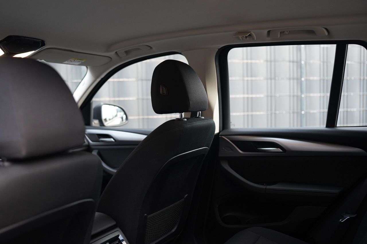 BMW X3 xDrive 20 i Advantage *LIVECOCKPIT*NAVI*