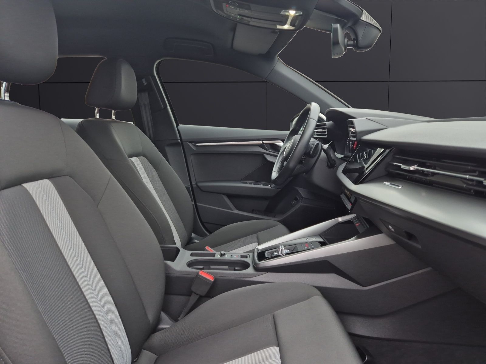 Audi A3 Sportback 35 TFSI S line S-tronic - Samsaru's Car Outlet