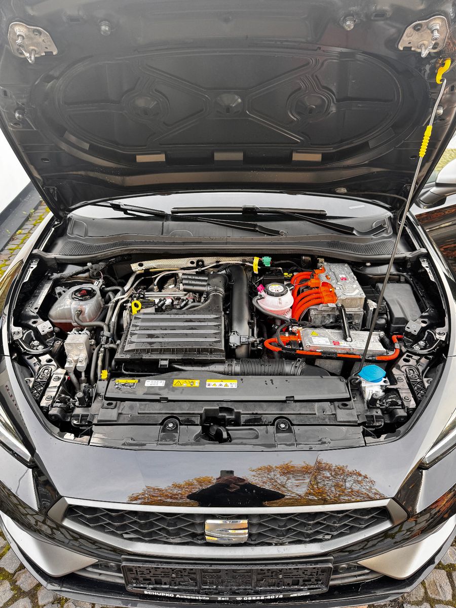 Seat Leon Sportstourer 1.4 e-Hybrid DSG FR      AHK