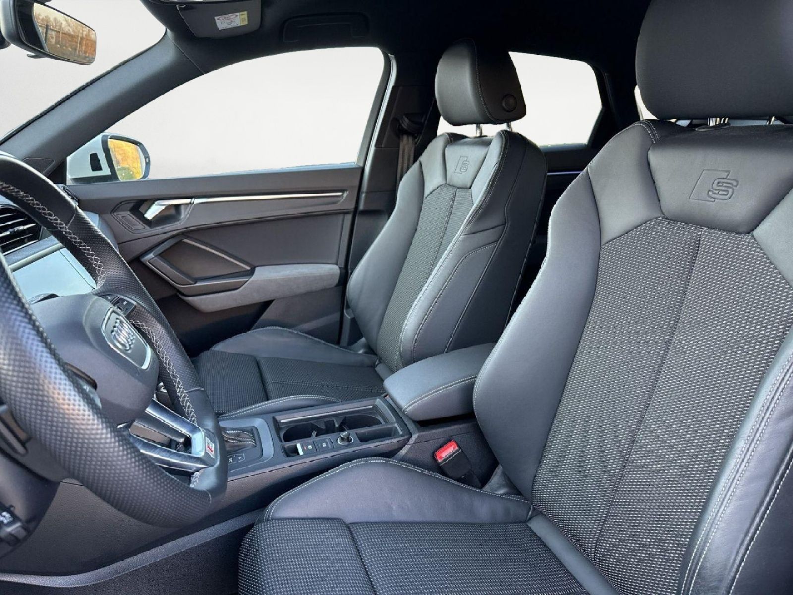 Audi Q3 Sportback 45 TFSI quattro S line - Samsaru's Car Outlet