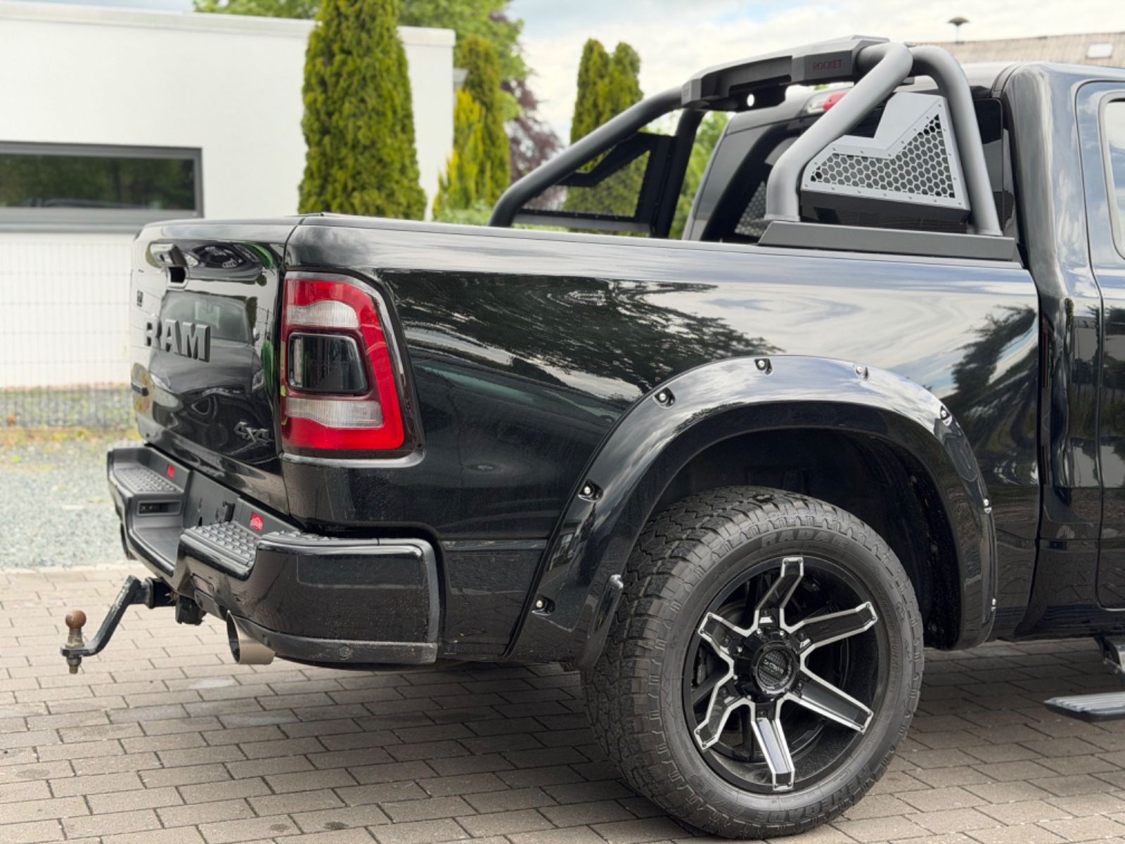 Dodge RAM 1500 5.7 Laramie Sport/Night/Sport-Aga/LPG