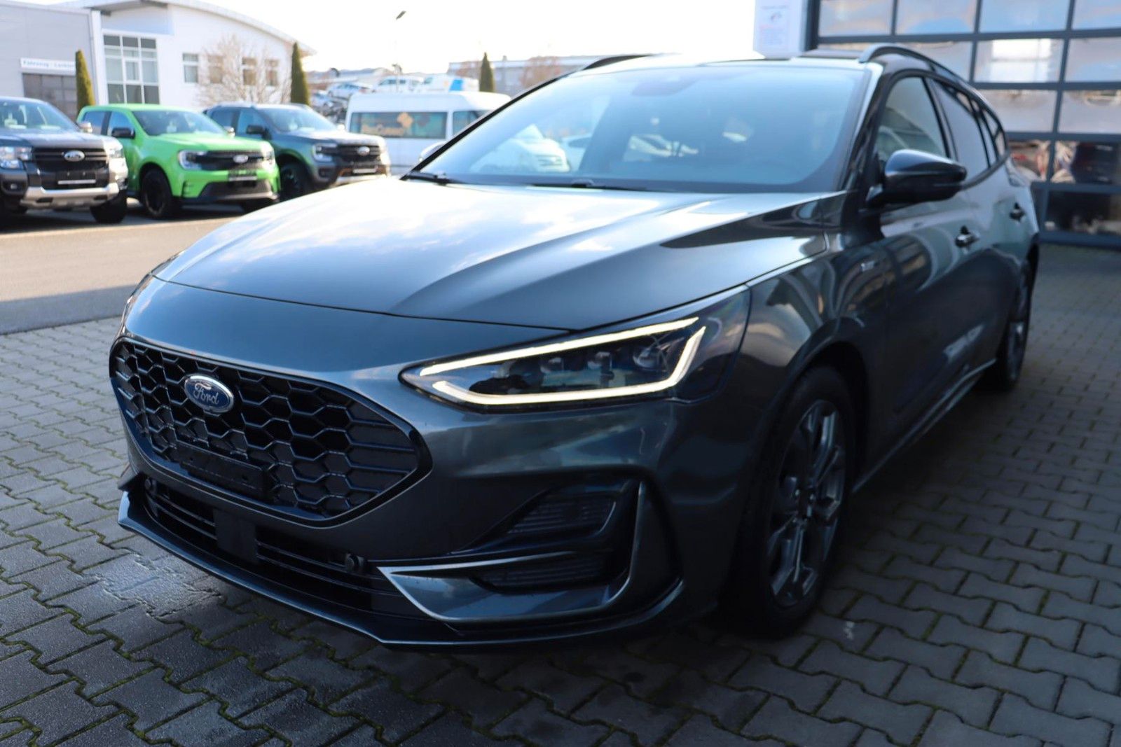 Ford Focus ST-Line X 1.0 Matrix LED 4,99% FIN*