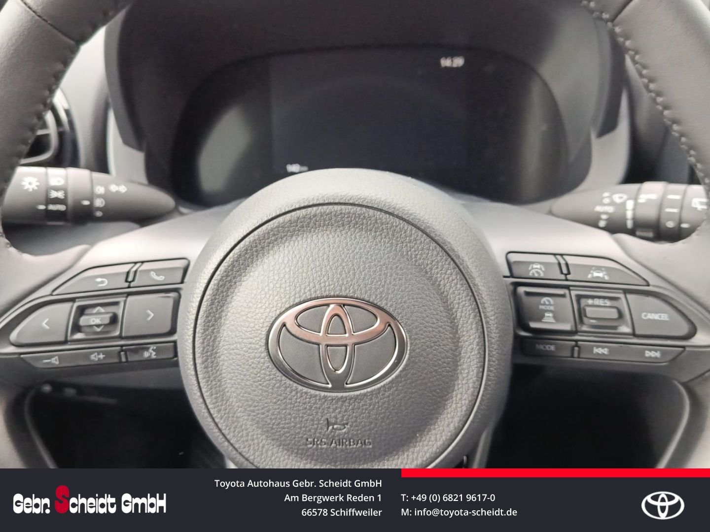 Toyota Yaris Cross Hybrid Apple CarPlay  Android Auto L