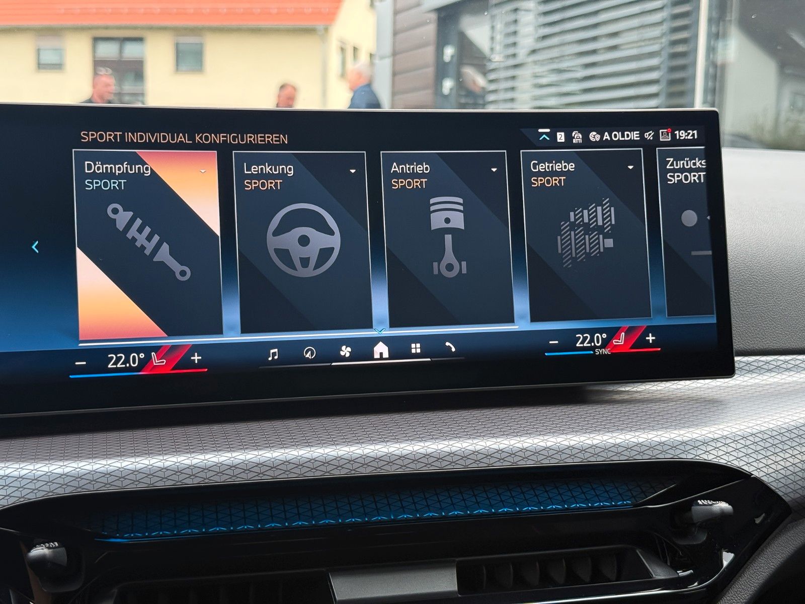 BMW 320i M Sport HuD AHK ACC 360° LED+