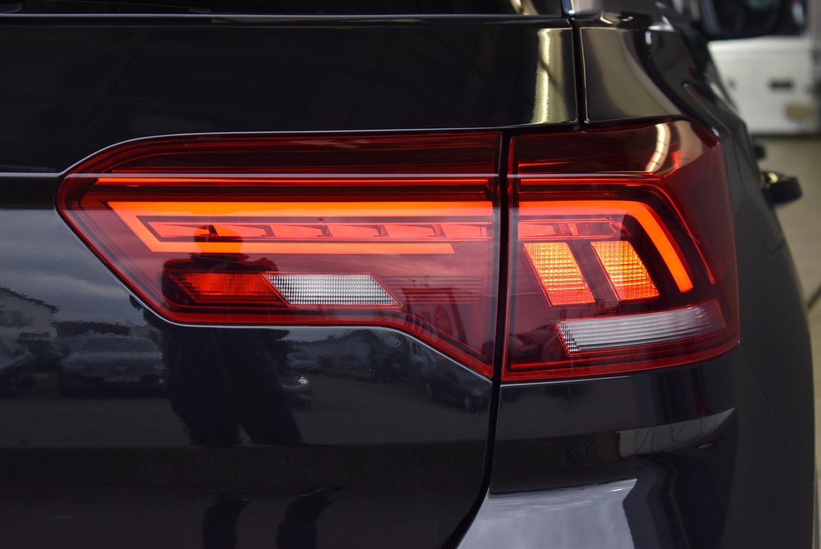 Volkswagen T-Roc 2.0 TSI Sport 4Motion - Samsaru's Car Outlet