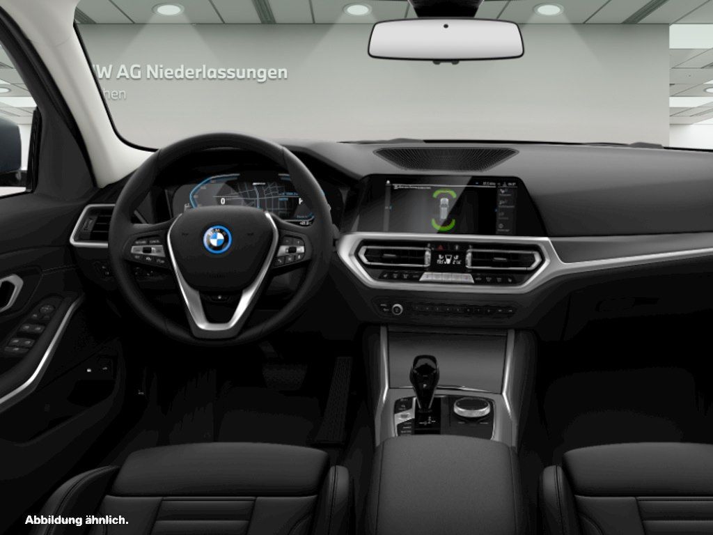 BMW 330e Touring Sport Line - Samsaru's Car Outlet