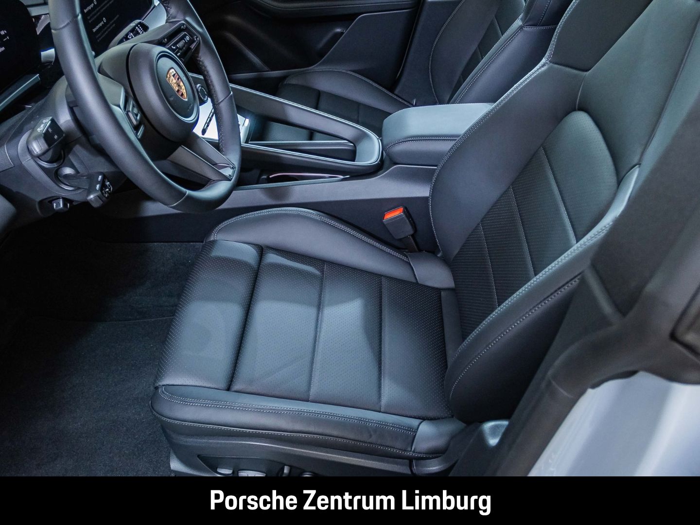 Porsche Macan 4 BOSE Surround-View Panorama Luftfederung