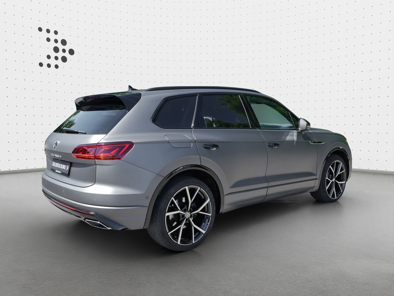 Volkswagen Touareg R-Line 3.0 TDI - Samsaru's Car Outlet