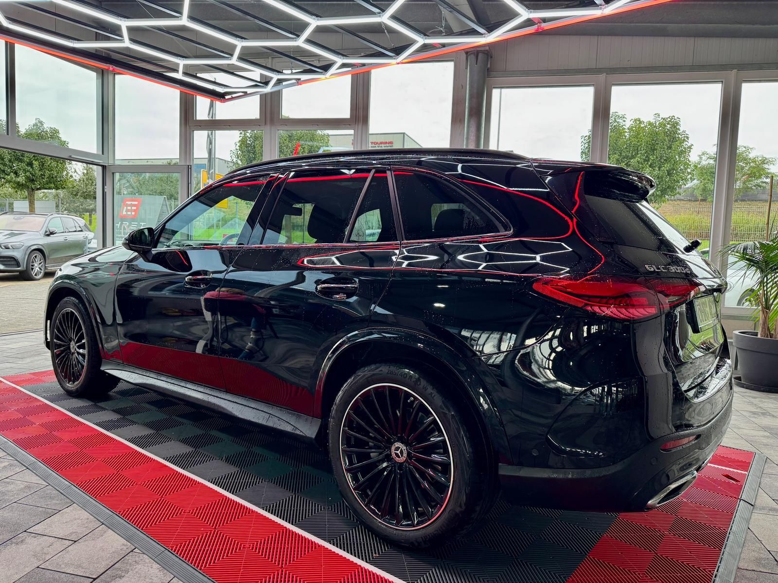 Mercedes-Benz GLC 300 d 4Matic *AMG,Night,Pano,DigiLight*