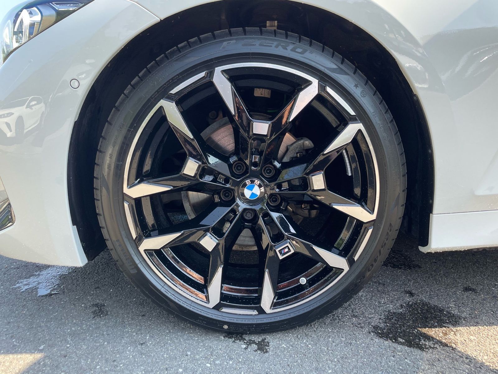 BMW 320d Touring M Sport || Pano Head-Up HiFi 360°
