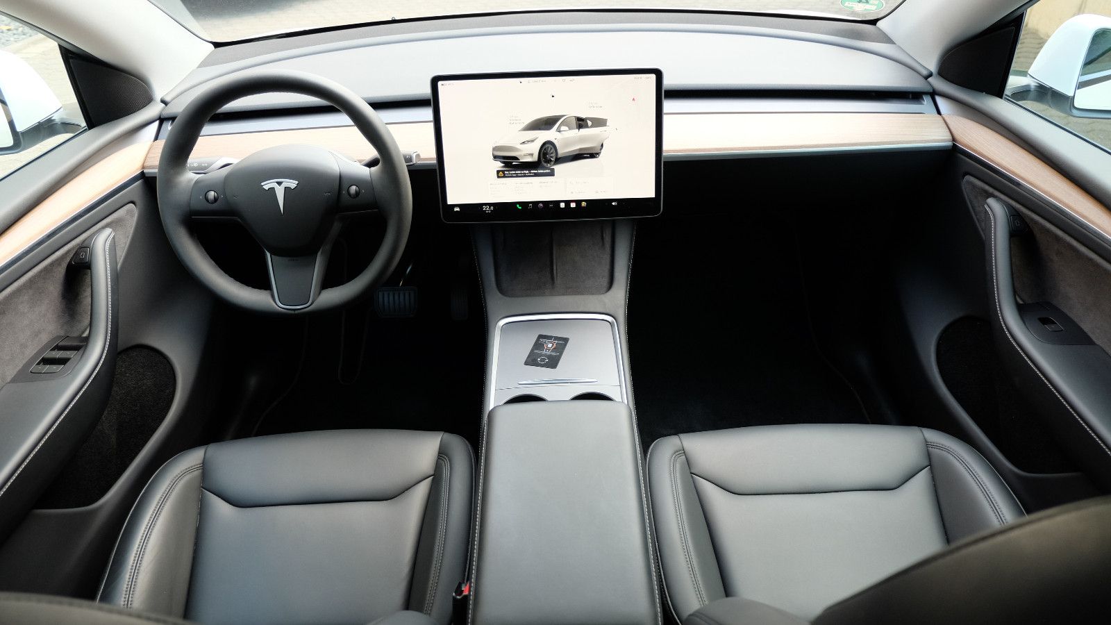 Tesla Model Y Long Range Dual AWD