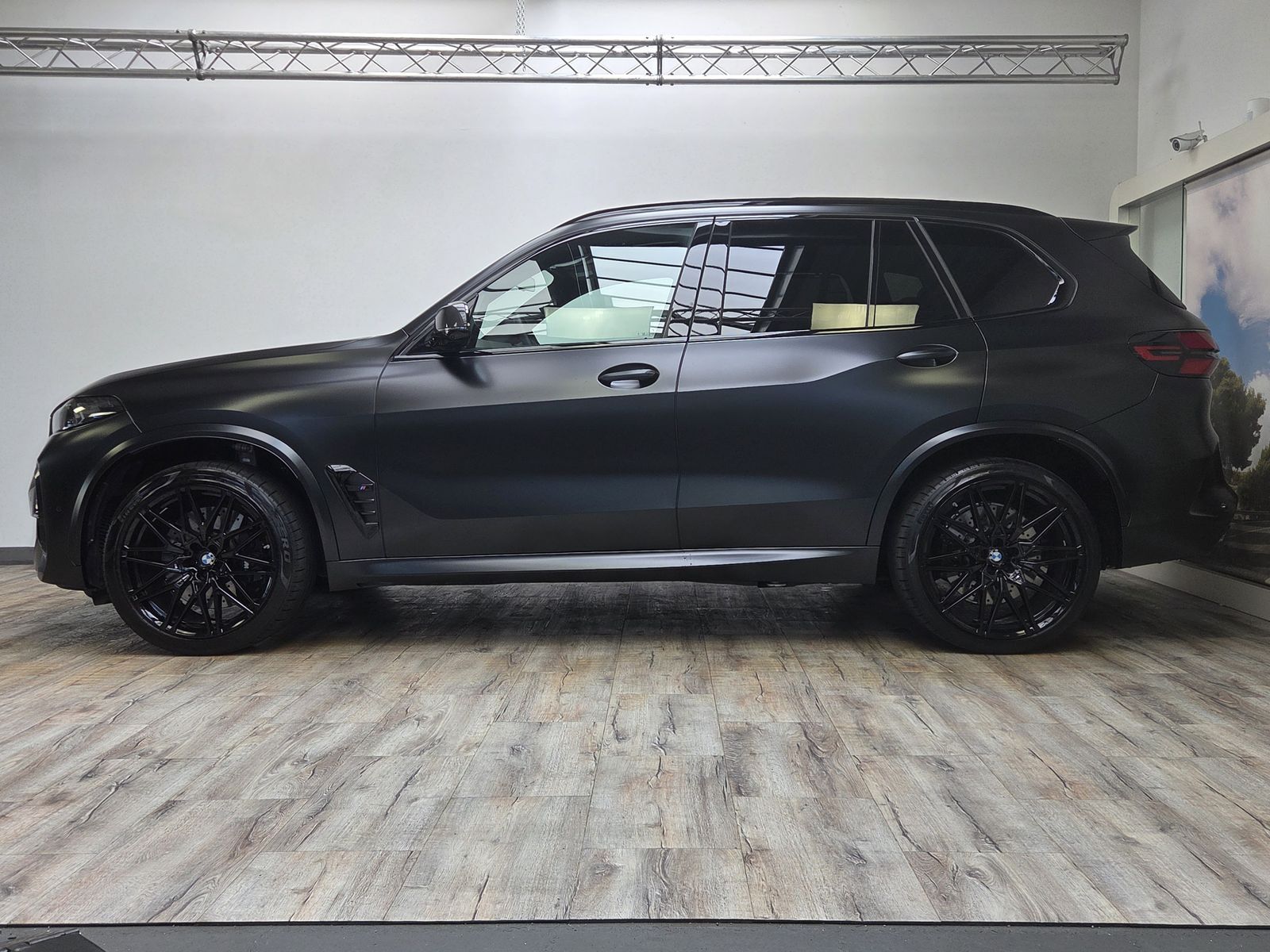 BMW X5 M Competition Matt AHK Sky B&W Carbon UPE196