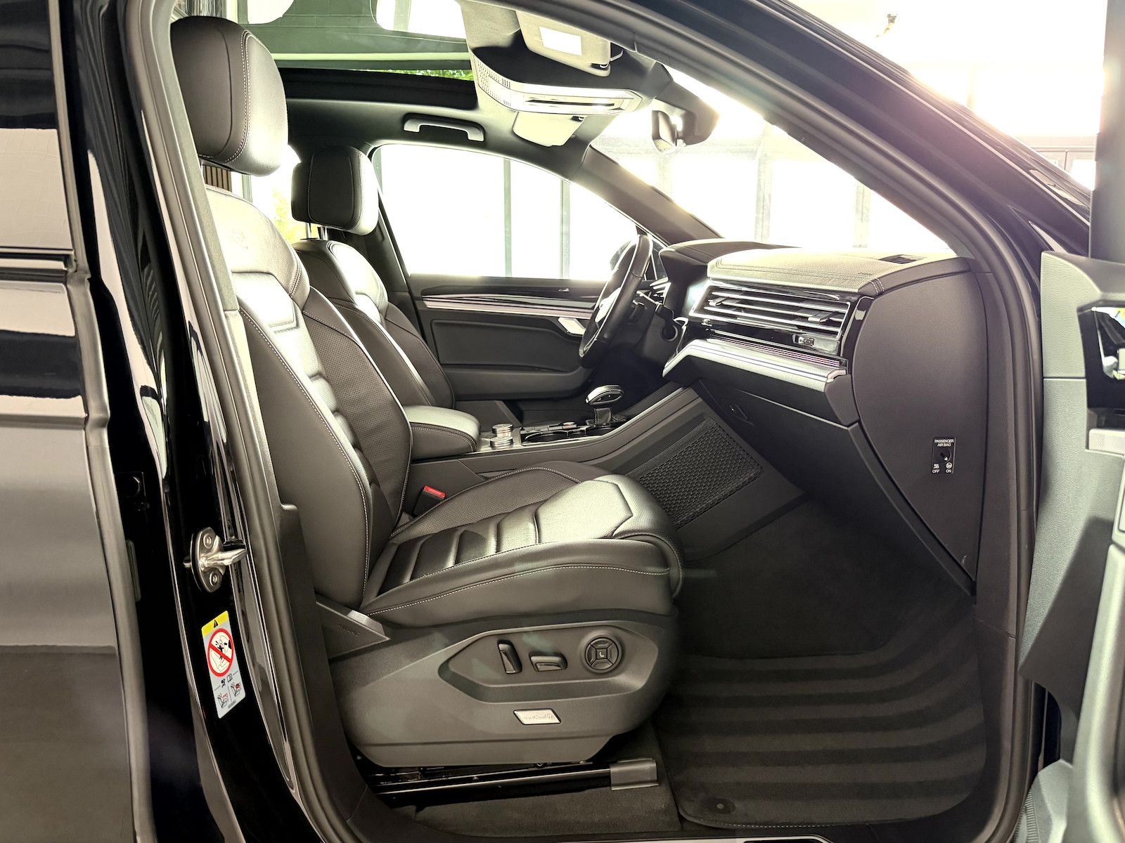 Volkswagen Touareg 3.0TDI 4Motion R Line*BlackStyle*Pano*IQ