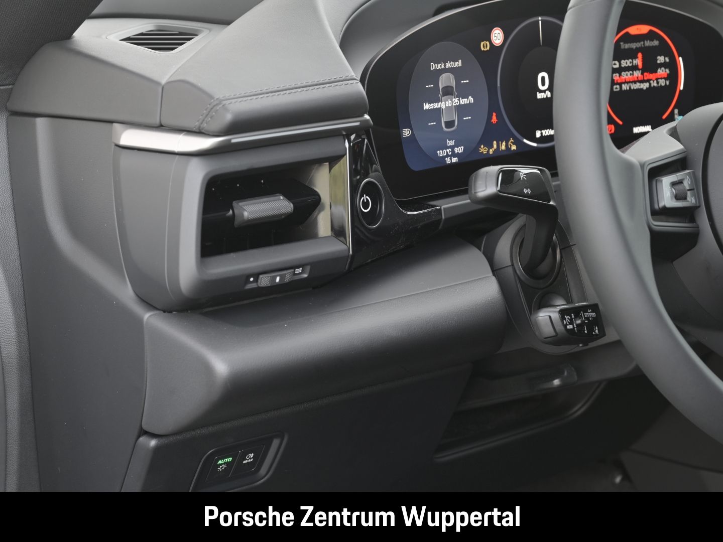 Porsche Macan 4S Surround-View LED-Matrix Abstandstempom