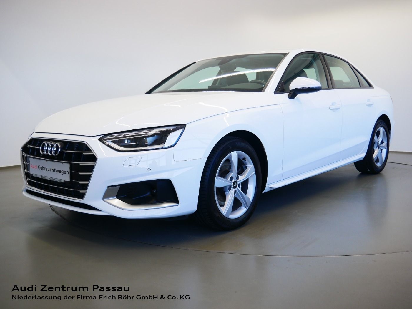 Audi A4 Limousine 35 TFSI advanced - Samsaru's Car Outlet