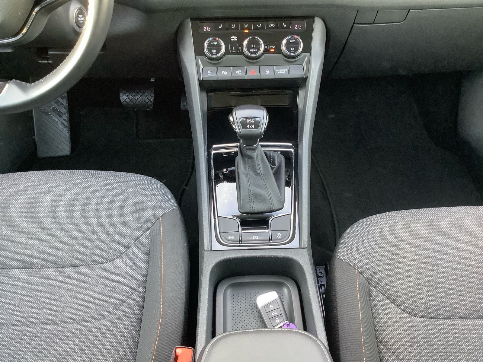 Skoda Kodiaq 2.0 TDI DSG Clever 4x4 AHK Matrix Standh.