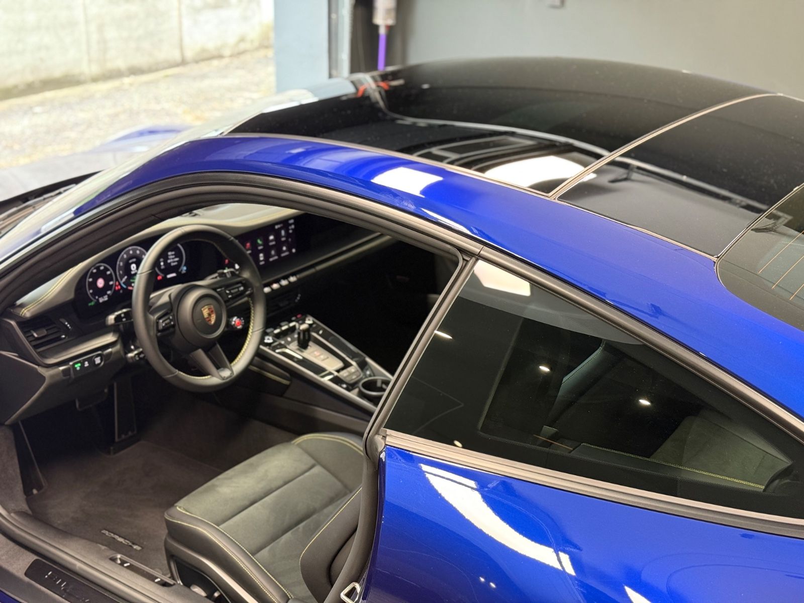 Porsche 992 911 Carrera GTS T-Hybrid - Samsaru's Car Outlet