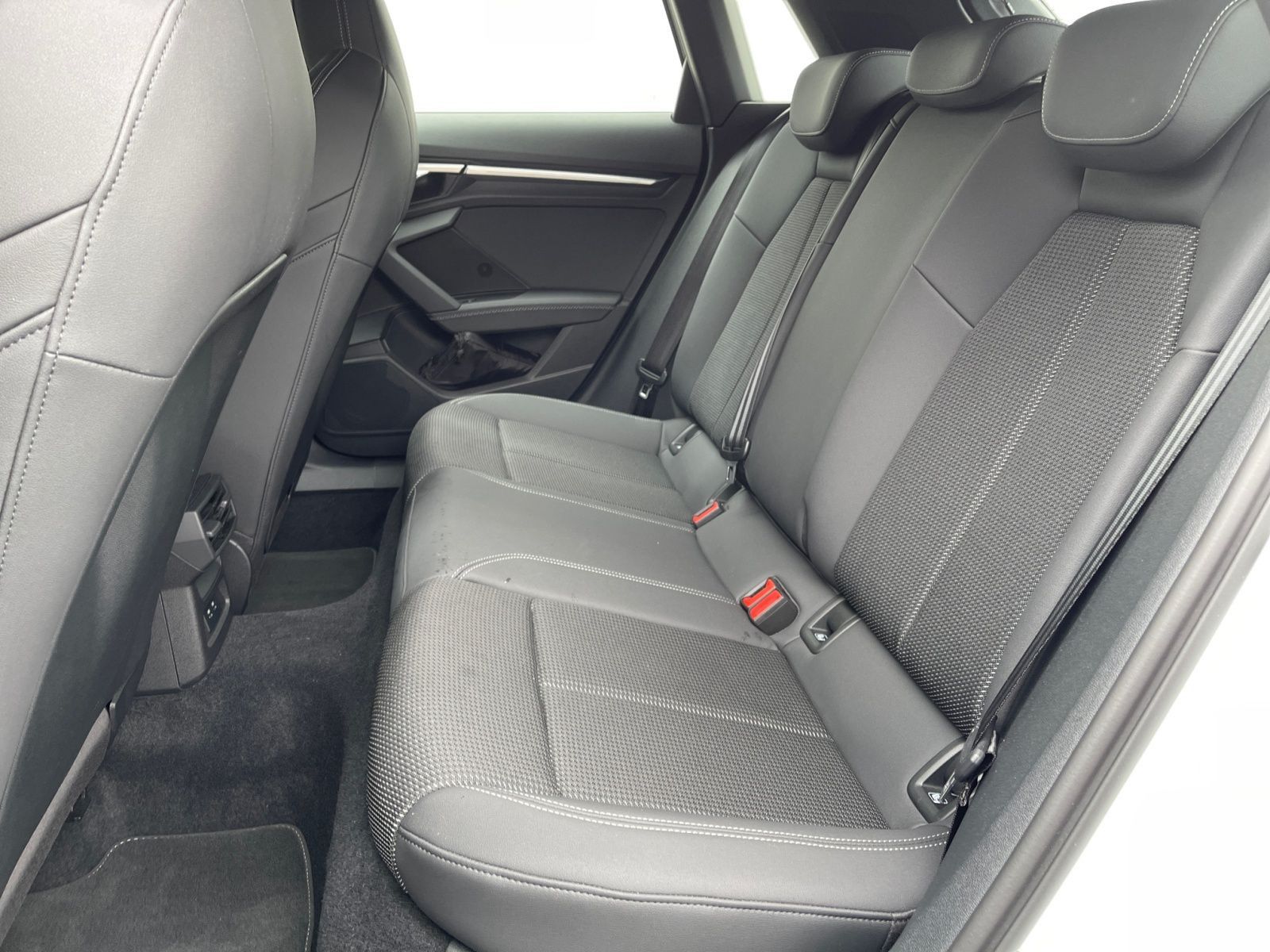 Audi A3 Sportback 40 TFSe S-Line - Samsaru's Car Outlet