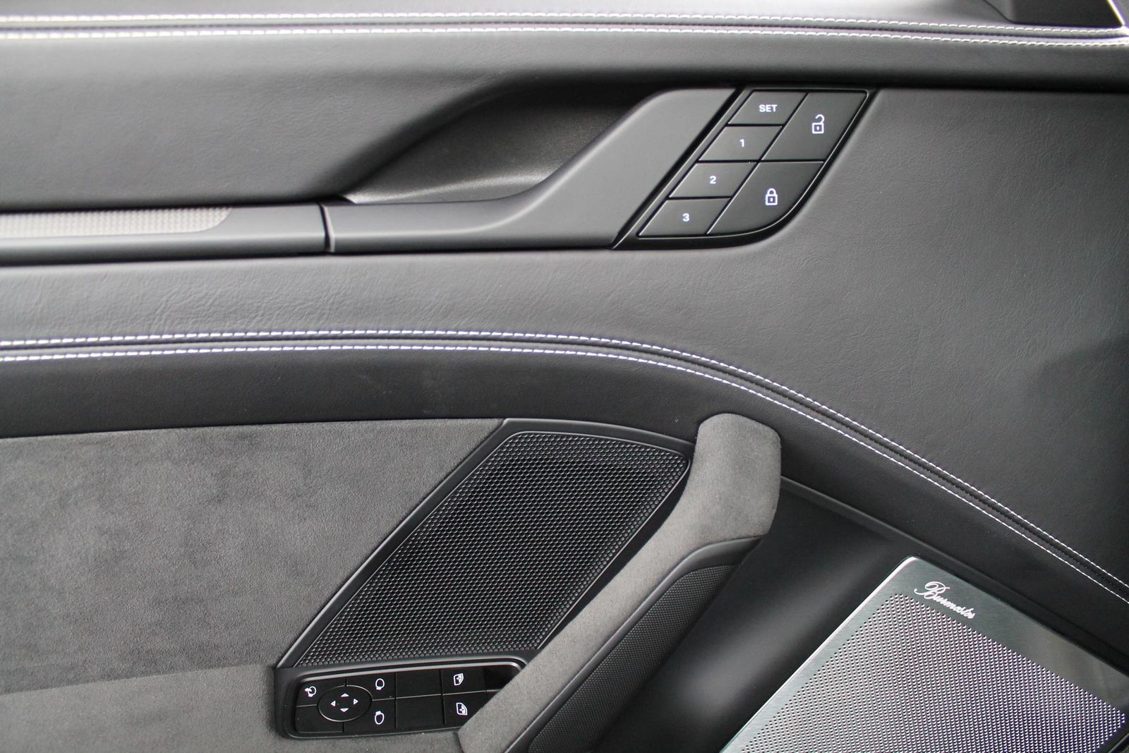 Porsche 911 Targa 4 GTS Hinterachsenlenkung Burmester...