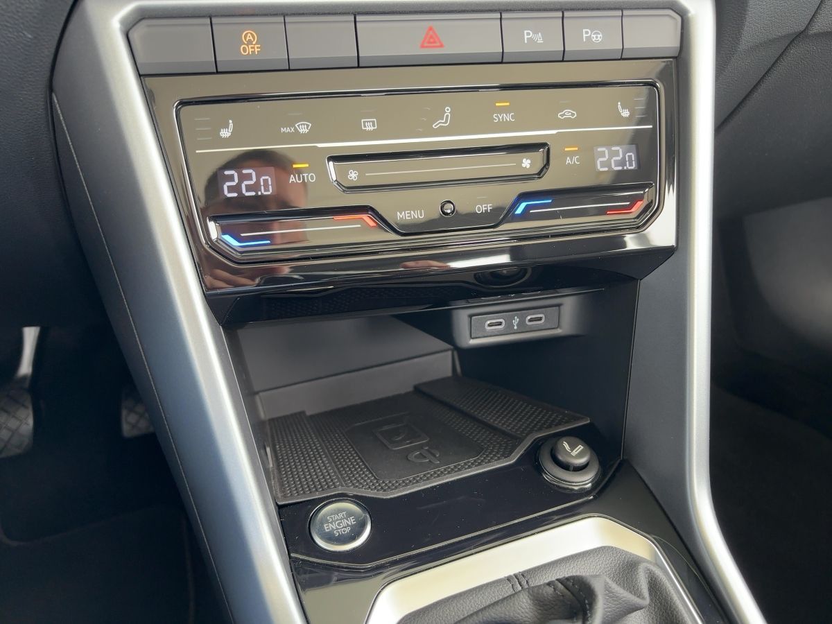 Volkswagen T-Roc Style 1.5 TSI - Samsaru's Car Outlet