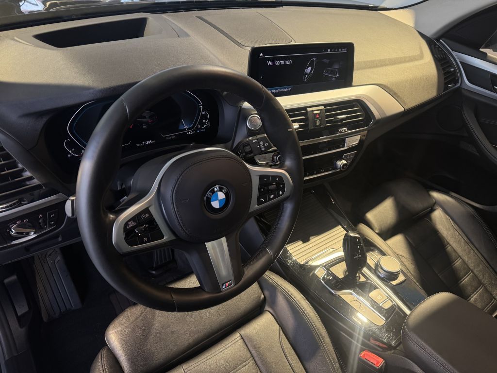 BMW X3 xDrive30e PANO+KAM+KOMF+HUD+HIFI+DAB+LEDer+AL