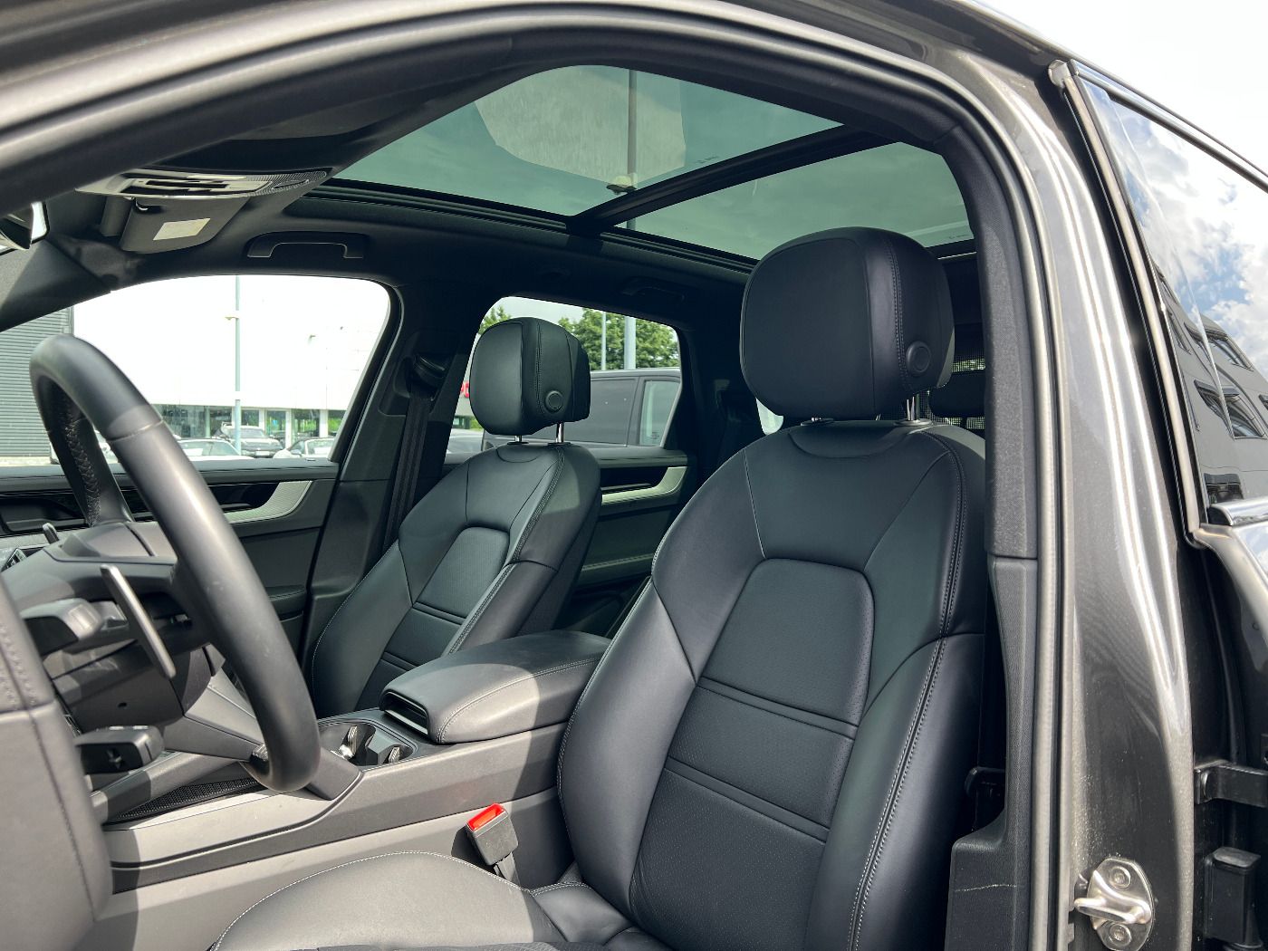 Porsche Cayenne E-Hybrid | Luftfederung | InnoDrive |