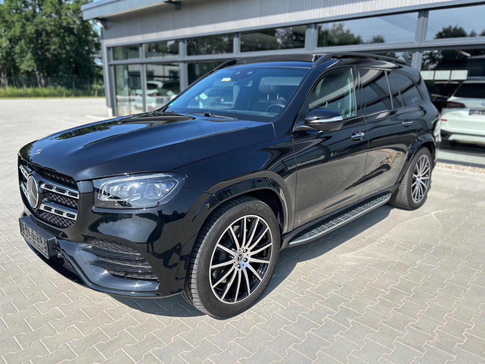 Mercedes-Benz GLS 450 4M AMG - Samsaru's Car Outlet