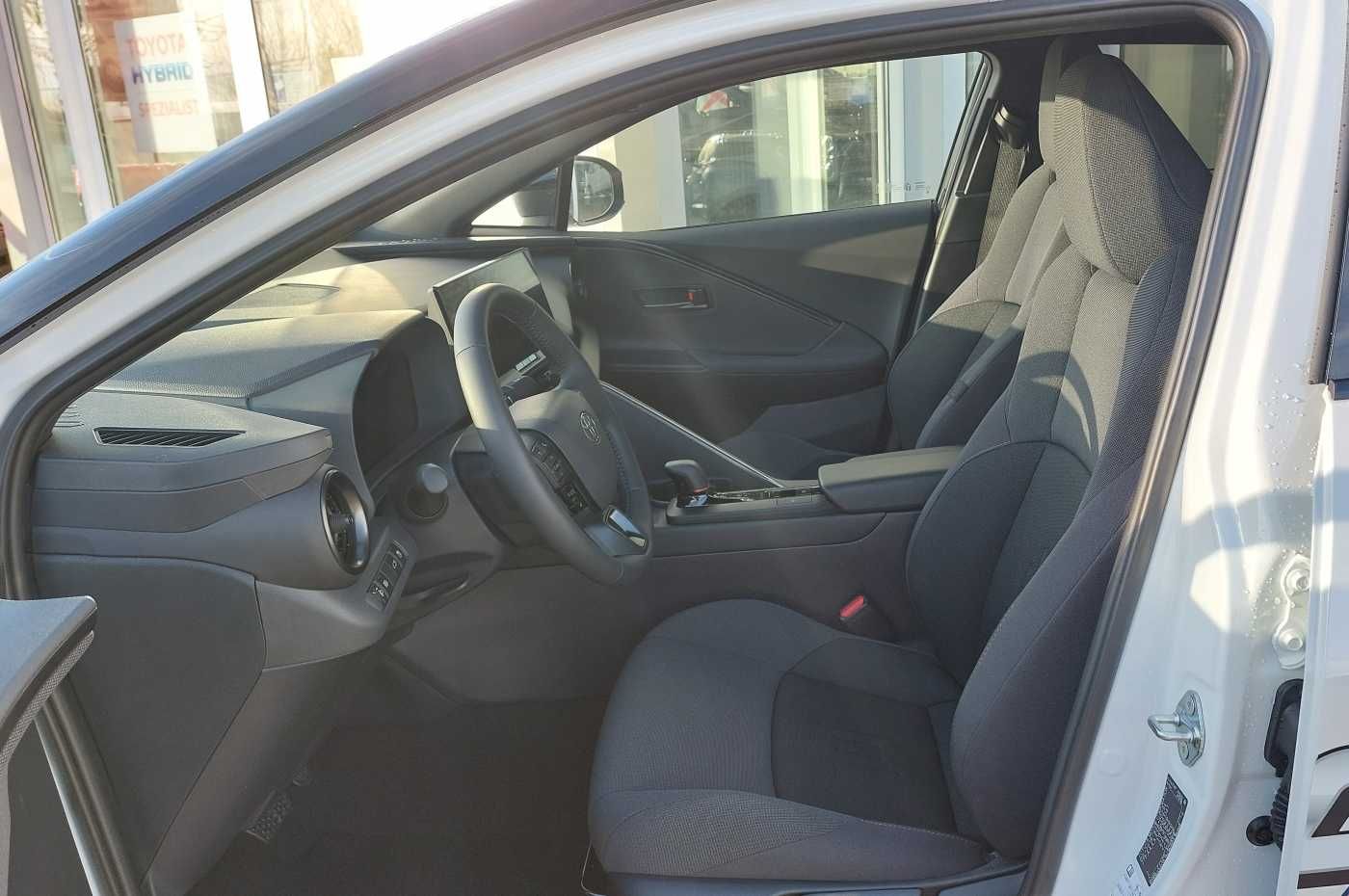 Toyota C-HR 1.8 Hybrid - Samsaru's Car Outlet