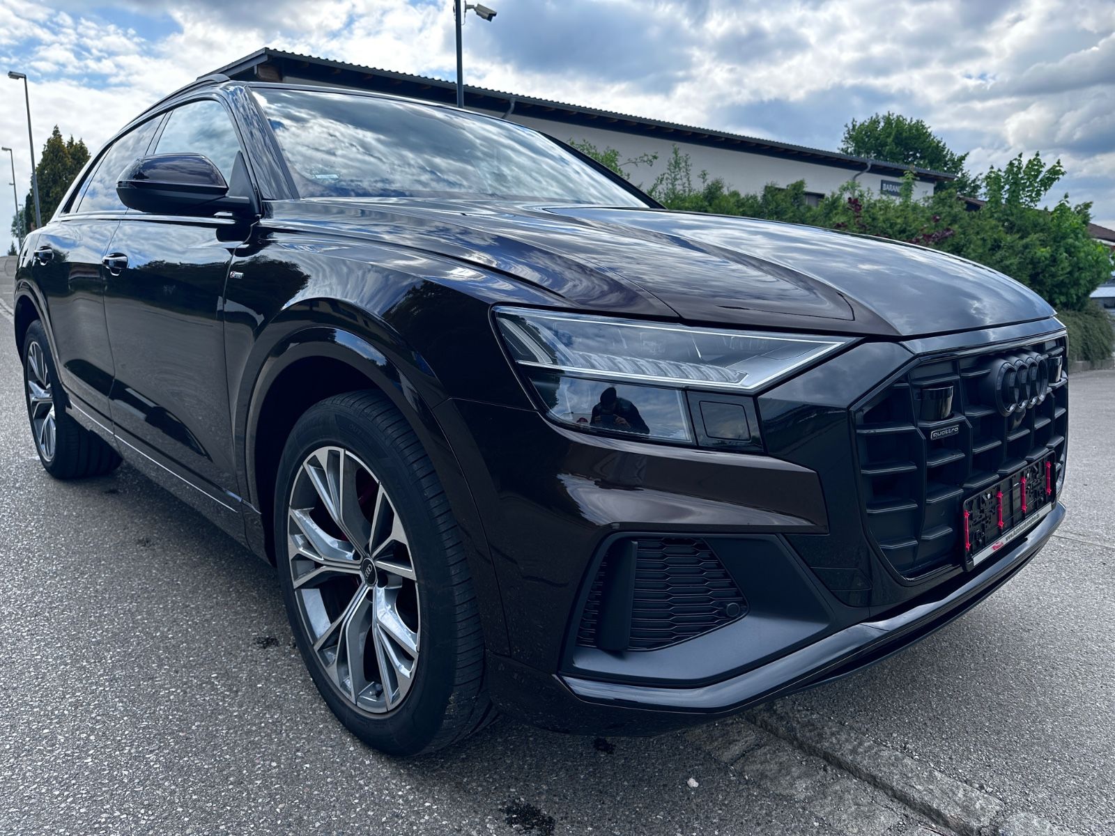 Audi Q8 50 TDI quattro S-Line - Samsaru's Car Outlet