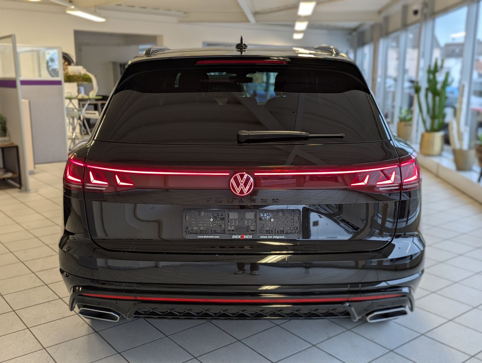 Volkswagen Touareg 3.0TDI 4M R-Line VOLL Black 22" UPE 114T