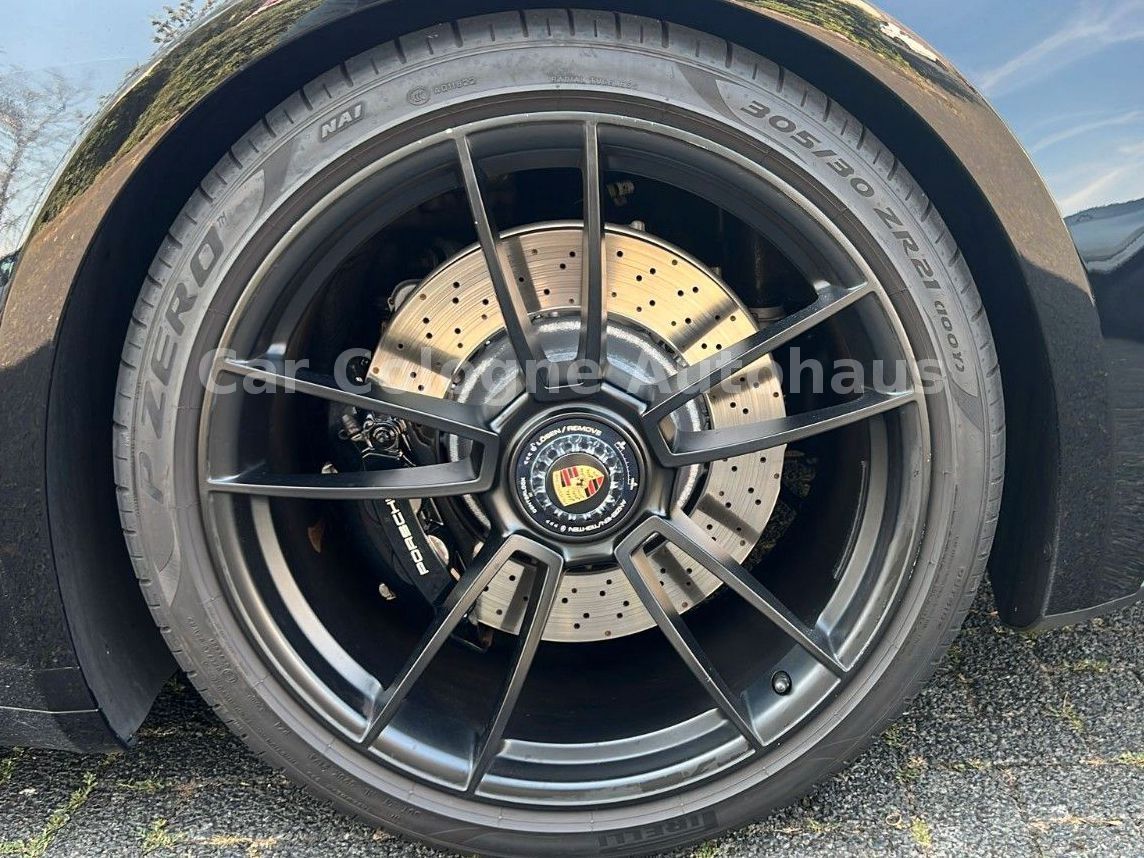 Porsche 992 /911 GTS 4 Carrera /Lift/Approved./Bose /360