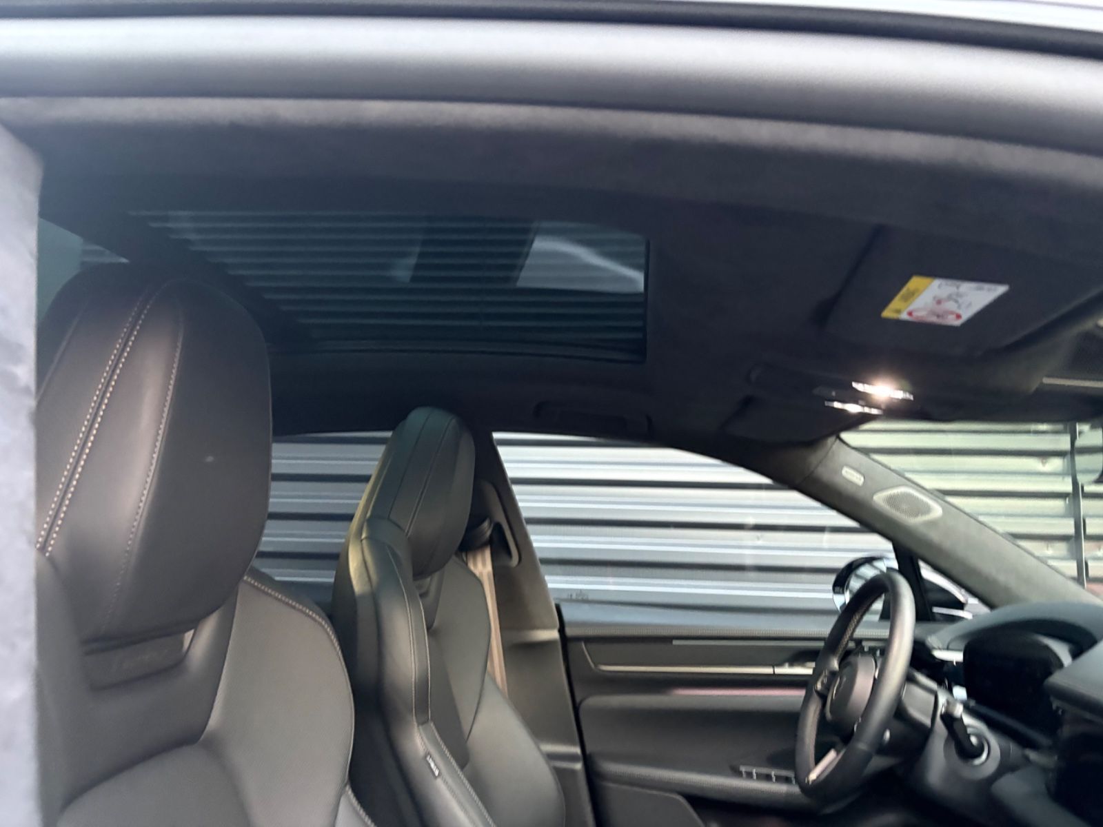Porsche Macan E Turbo - Samsaru's Car Outlet