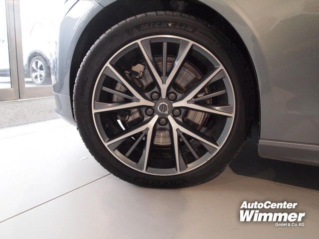 Volvo S90 T8 Twin Engine AWD Momentum Business+Licht