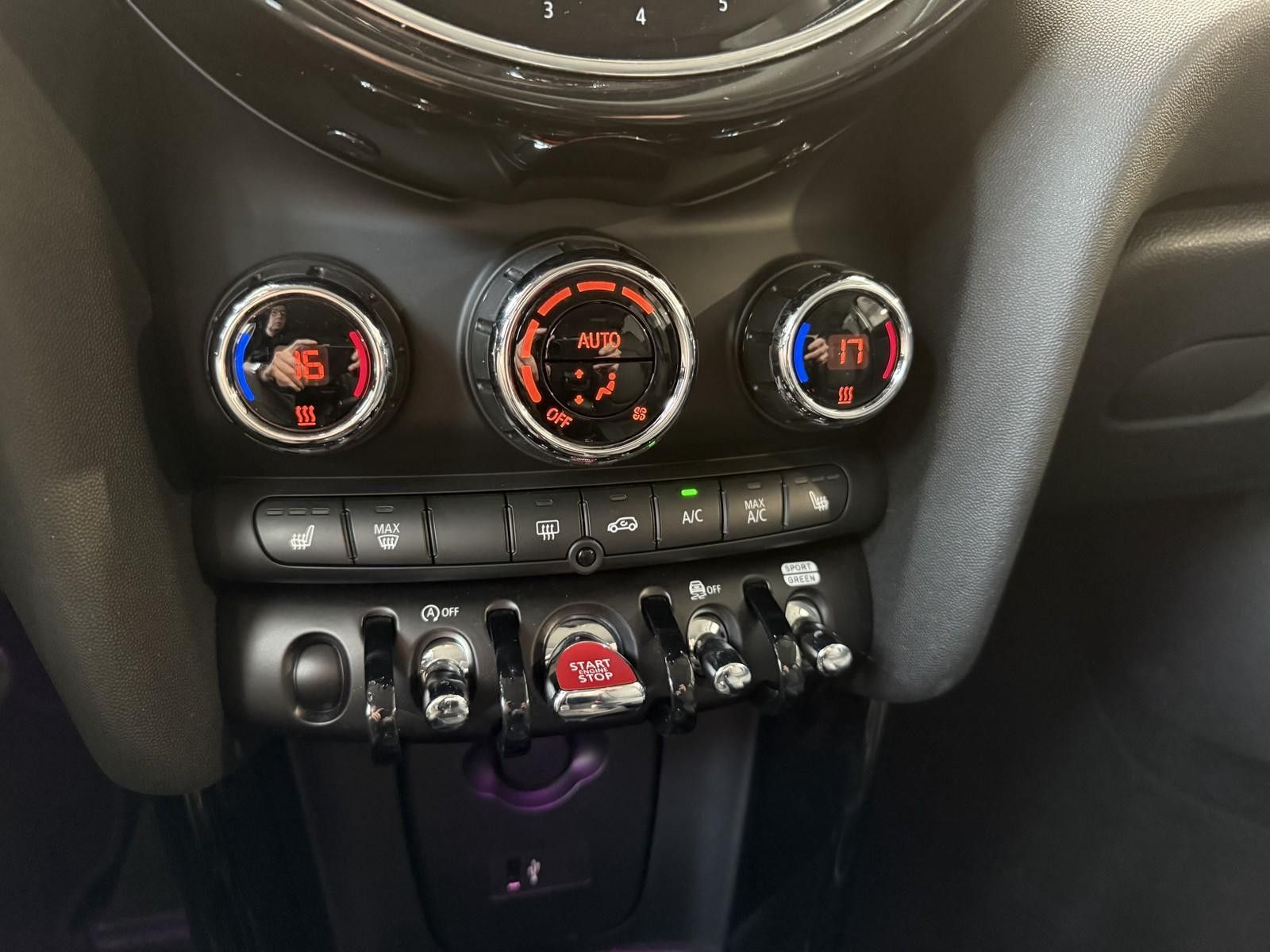 MINI Cooper S - Samsaru's Car Outlet