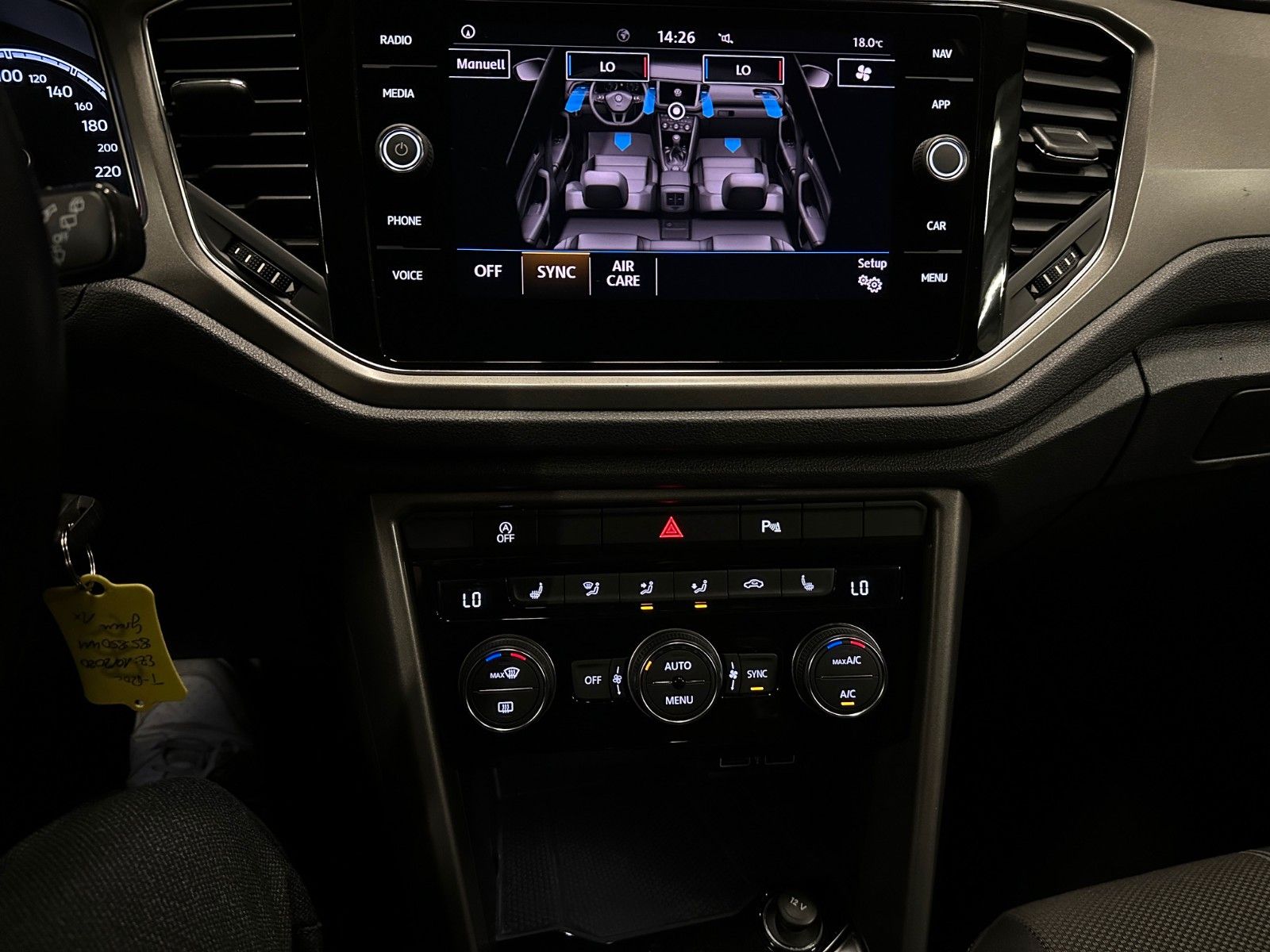 Volkswagen T-Roc 2.0 TDI DSG Style - Samsaru's Car Outlet