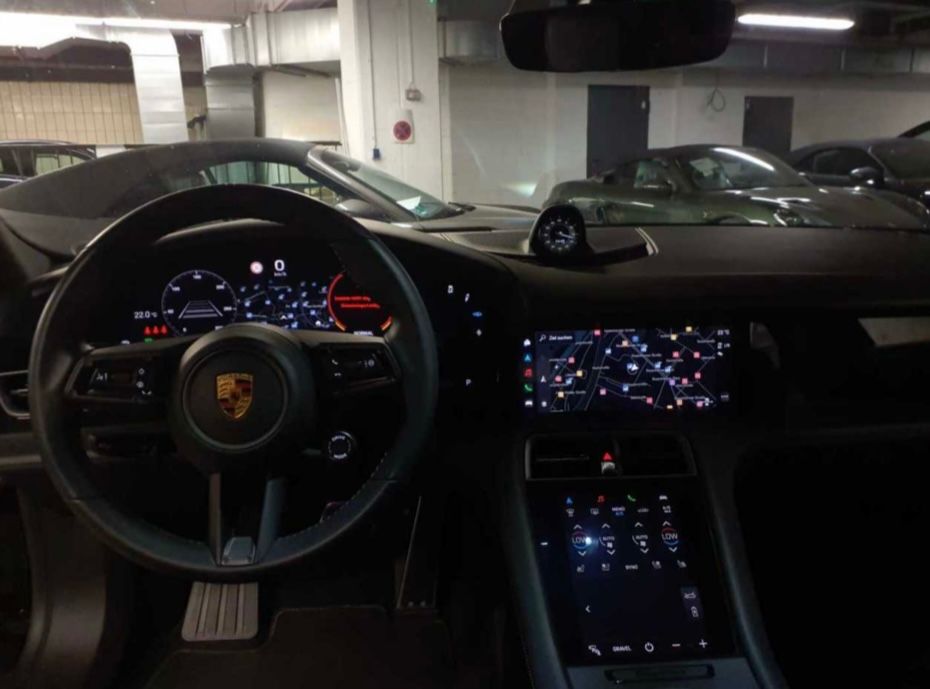 Porsche Taycan Cross Turismo Turbo+Pano+Alu 21"+PSCB+SCP