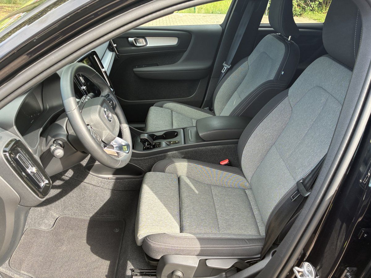 Volvo XC40 T2 Core  Anhängerzug