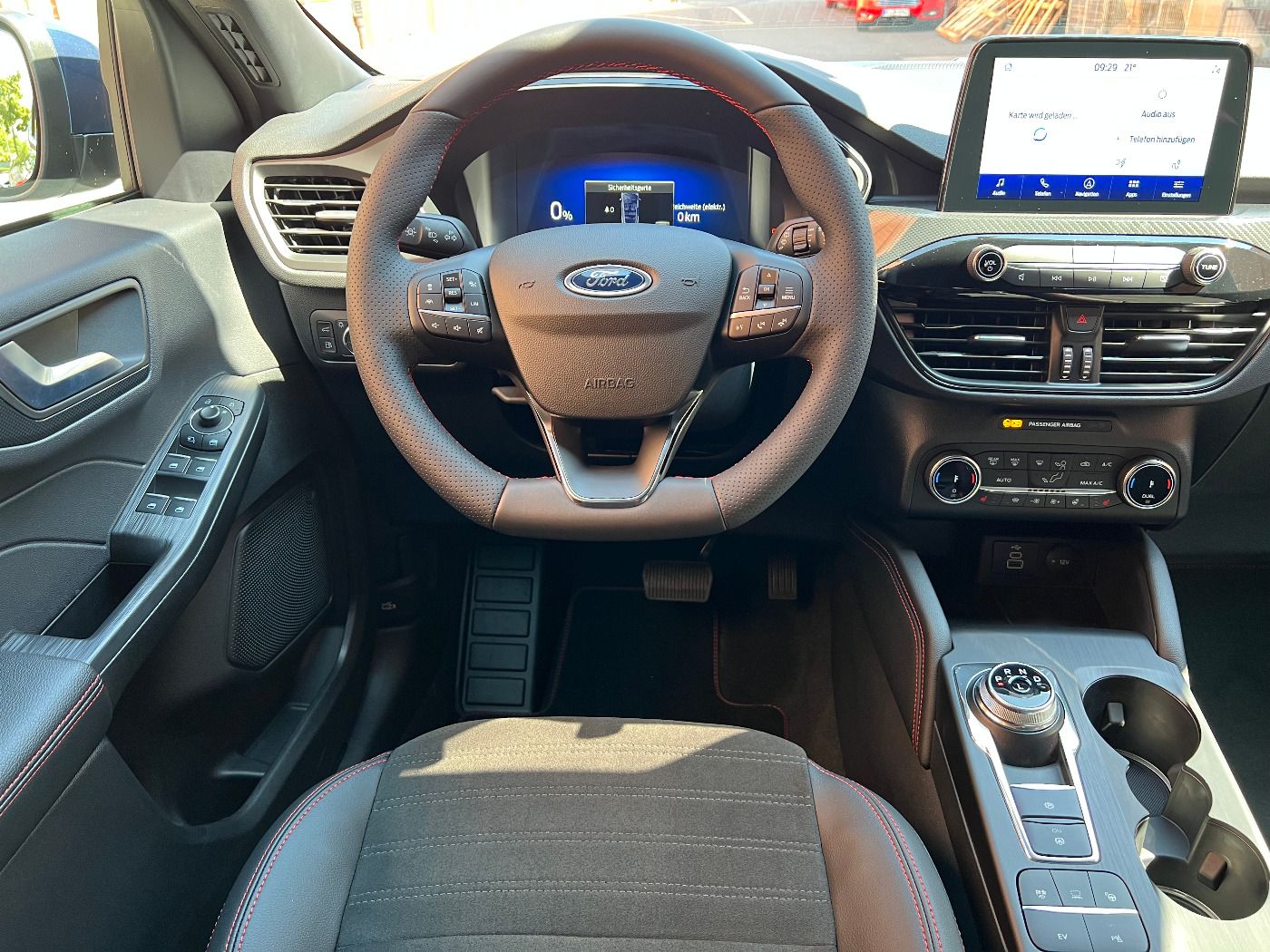Ford KUGA ST-Line X - Samsaru's Car Outlet