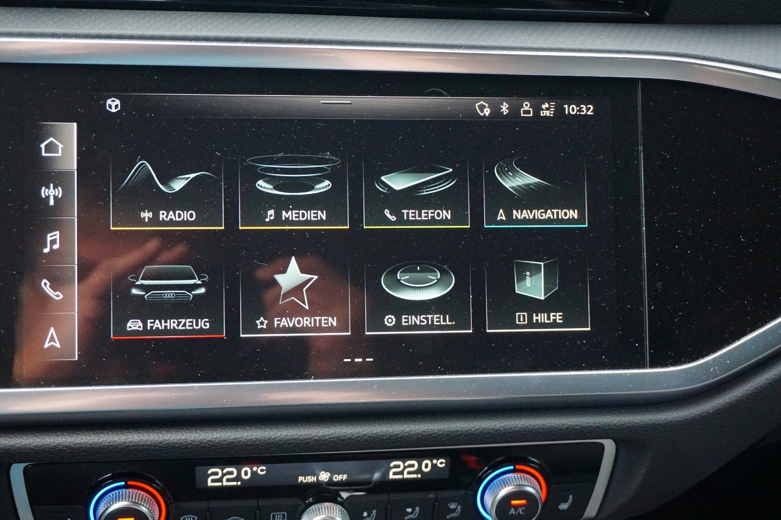 Audi Q3 Sportback 40 TFSI quattro S line - Samsaru's Car Outlet