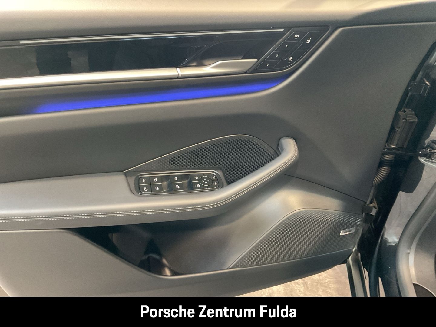 Porsche Macan 4 BOSE Panorama Surround-View LED-Matrix