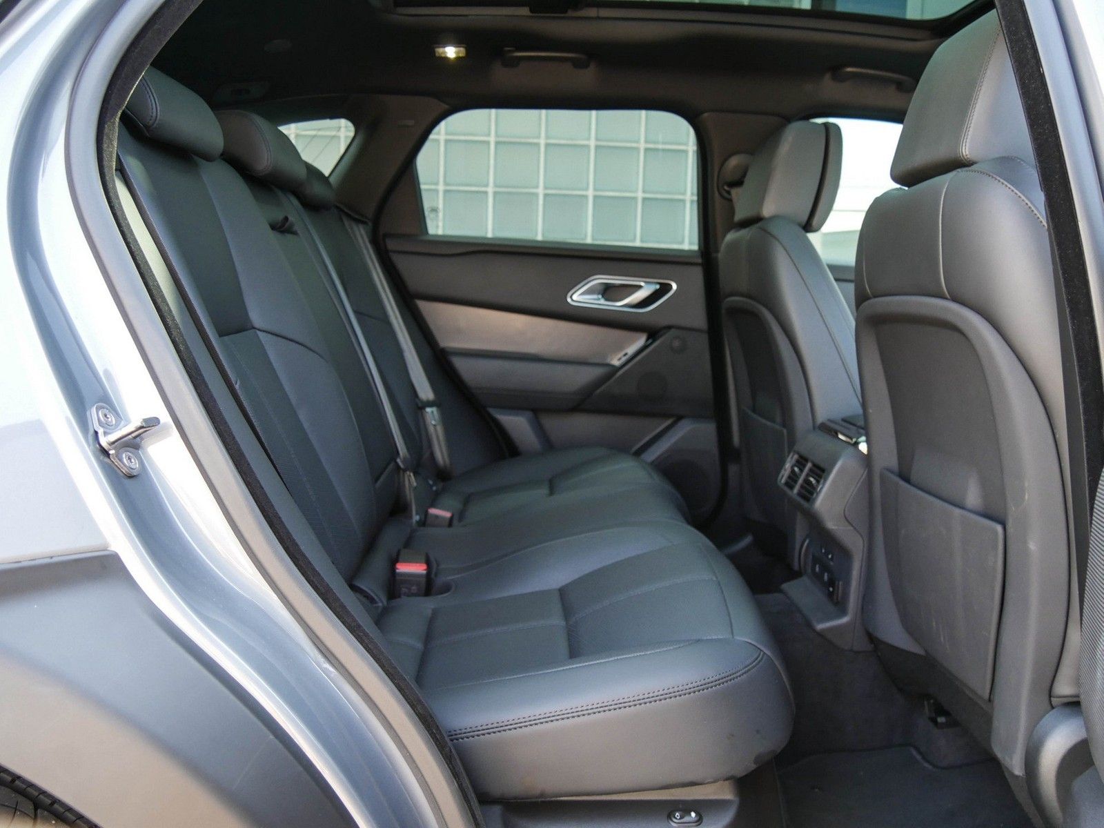 Range Rover Velar D300 Dynamic HSE - Samsaru's Car Outlet