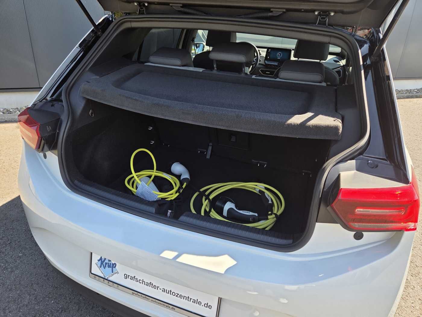 Volkswagen ID.3 Pro Business - Samsaru's Car Outlet