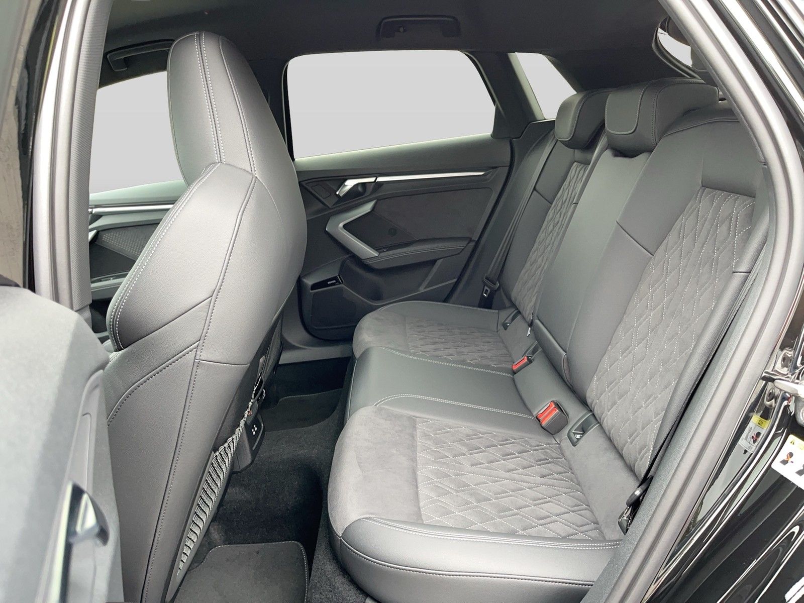 Audi A3 Sportback TFSI e 150 kW S line ACC LED Navi K