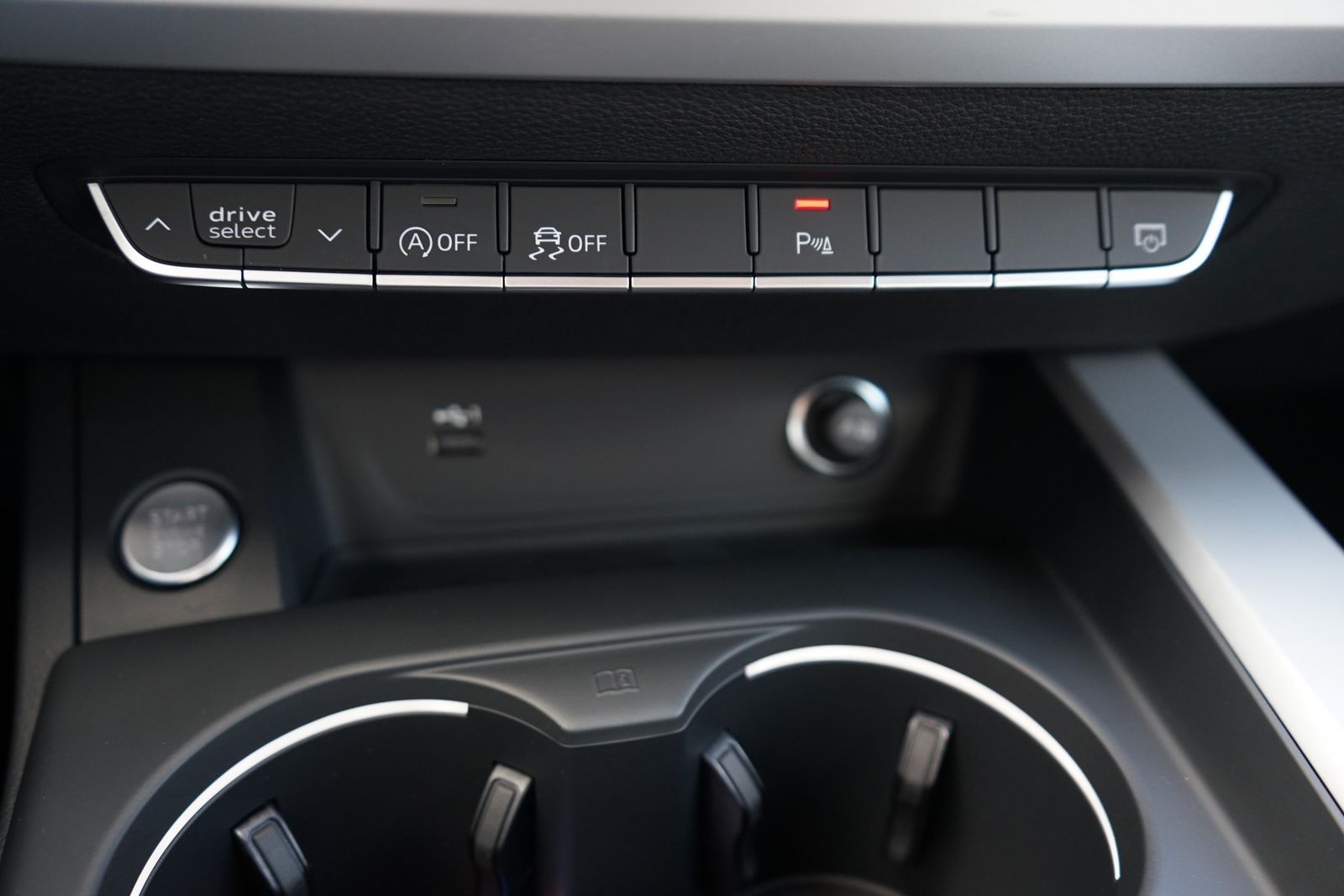 Audi A4 Avant 40 TFSI S line - Samsaru's Car Outlet