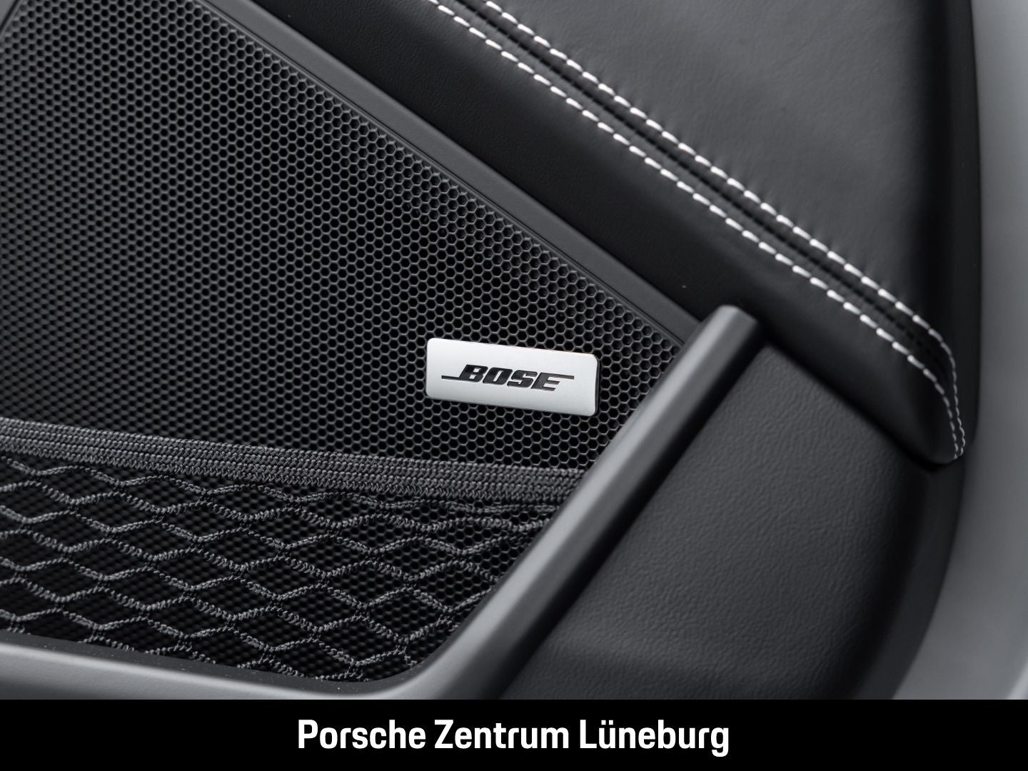 Porsche 992 911 GT3 RS - Samsaru's Car Outlet