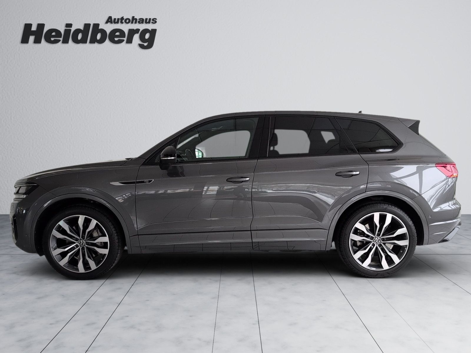 Volkswagen Touareg R Line AHK Luft Black Night 21" IQ-Matri