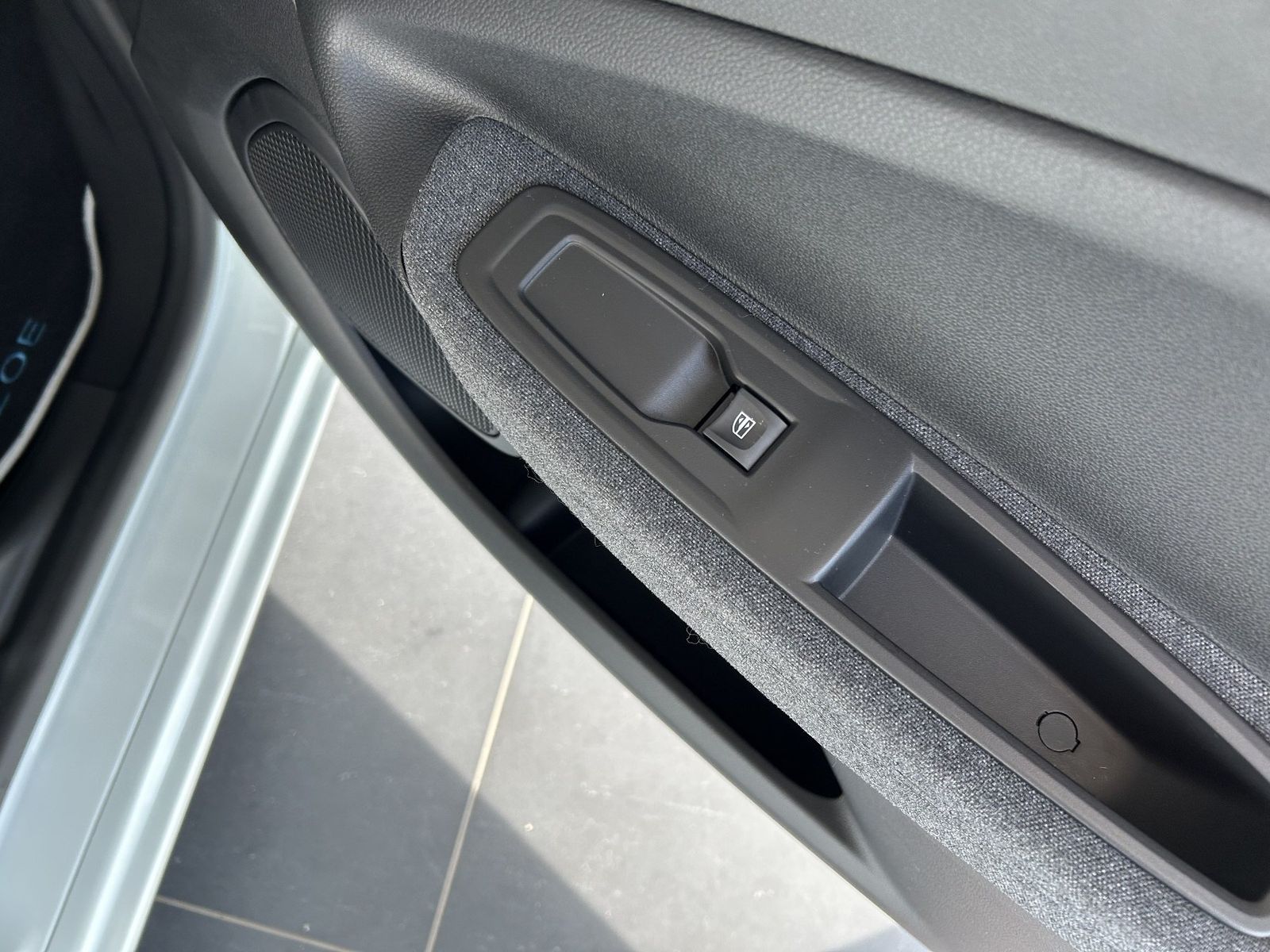 Renault ZOE EXPERIENCE R110 Z.E. 50 - Samsaru's Car Outlet